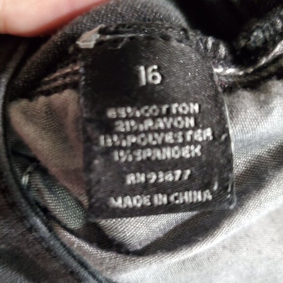 Rampage Jeans Womens Size 16 Black Flare Stretch Denim Cropped - Picture 4 of 11